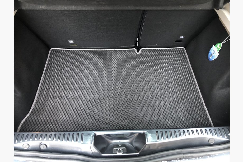 Dacia Sandero 2013–2020 Bagagerumsmatta (EVA, svart) Image