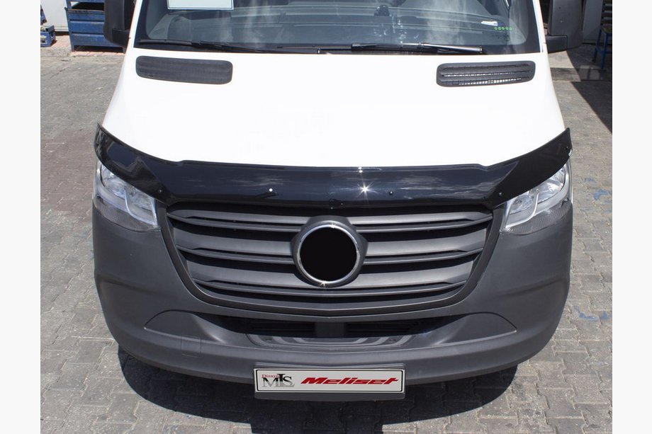 Mercedes Sprinter W907/W910 2018– Huvdeflektor (EuroCap) Foto 8
