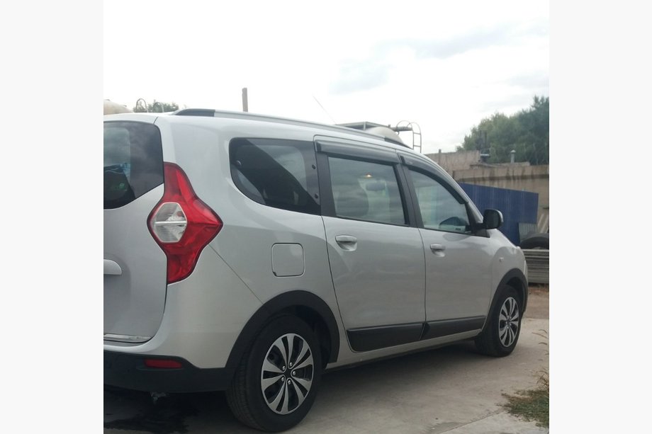 Renault Lodgy 2013–2022 Hjulhuslister (4 st, svarta) Image