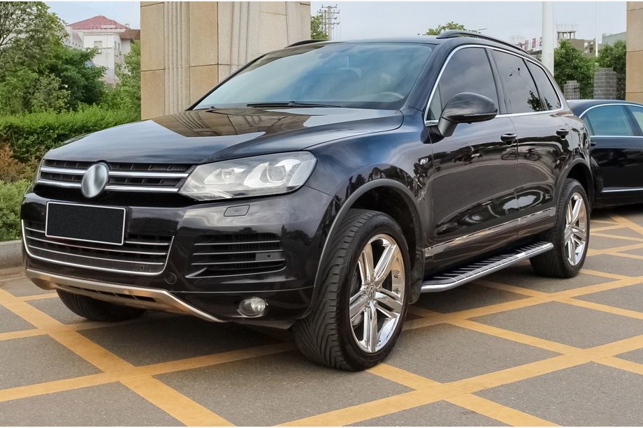 Volkswagen Touareg 2010–2018 Sidosteg i originalutförande V3 (2 st, aluminium) Image