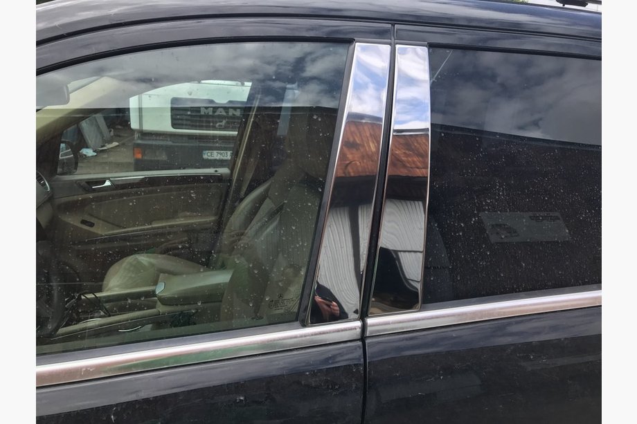 Mercedes GL class X164 2006–2012 Stolplister för dörrar (6 st, rostfritt stål) Image