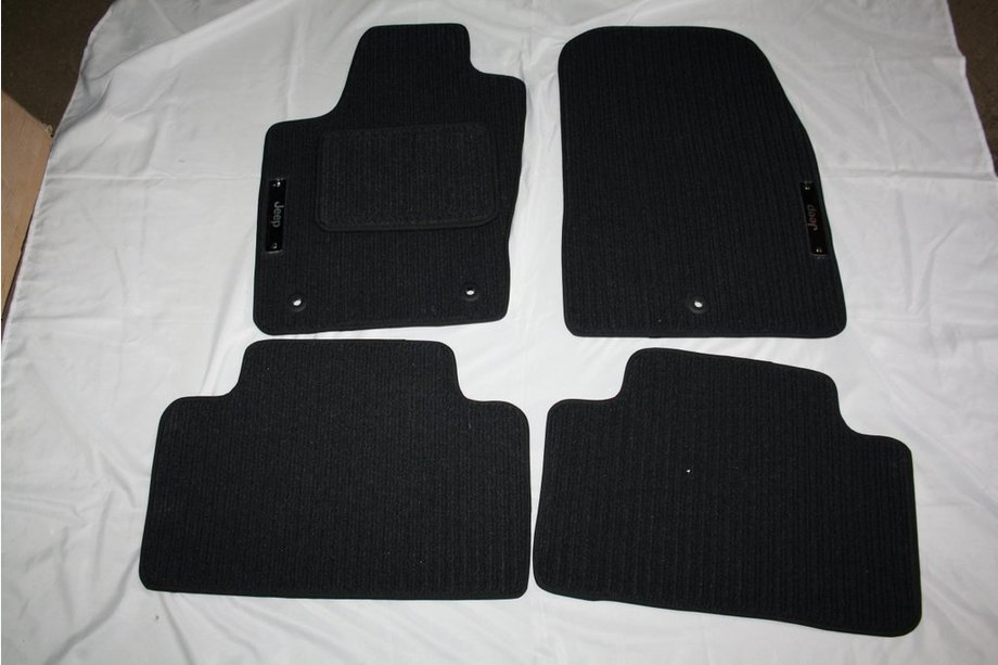 Jeep Grand Cherokee WJ 1999–2004 Textilmattor kupé (Corona) Image