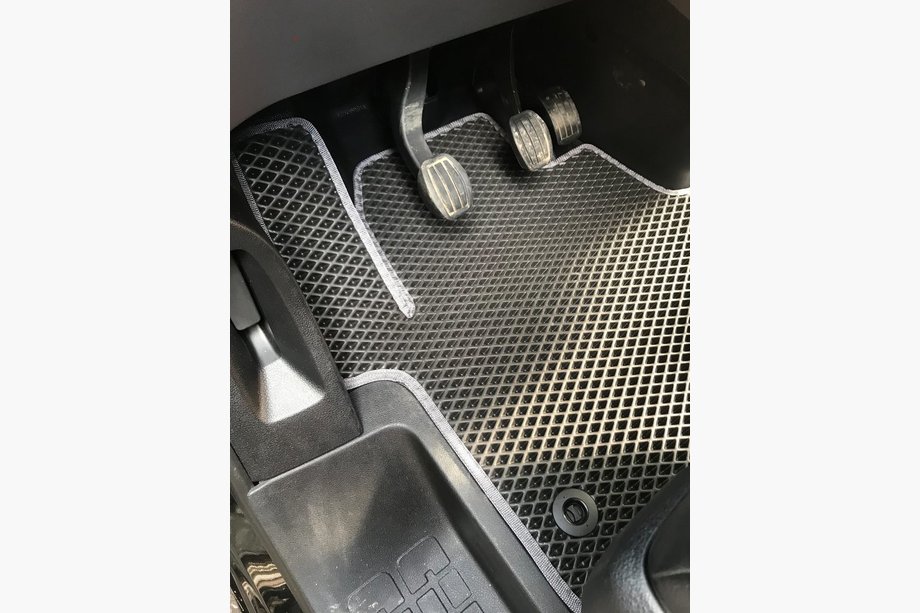 Citroen Jumpy/Dispatch 2017– Bilmattor i polyuretan (2 st, EVA, svarta) 1+1 Image
