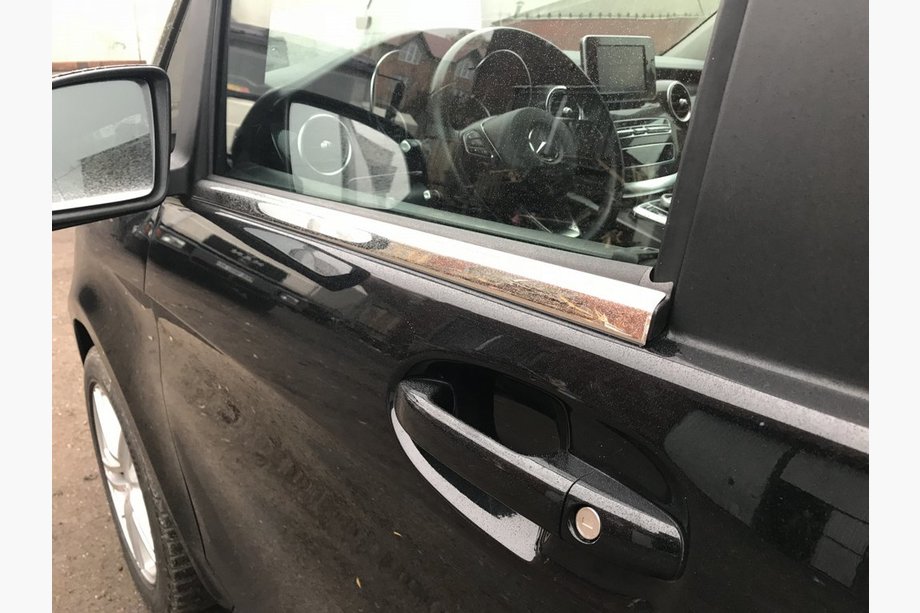 Mercedes Vito/V-klass W447 2014– Nedre fönsterlister (2 st, rostfritt stål) Image