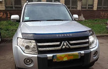 Mitsubishi Pajero Wagon IV 2006–2021 Huvdeflektor (VIP) foto 1
