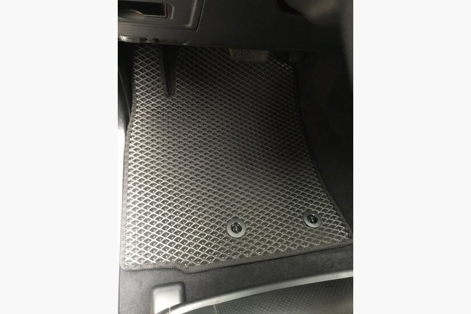 Lexus LX570/450d 2008–2022 Polyuretanmattor för kupén (2012-2021, EVA, svarta) Image