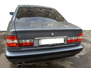 BMW 5-serie E34 1988–1995 Kromlist ovanför registreringsskylten (rostfritt stål) foto 1