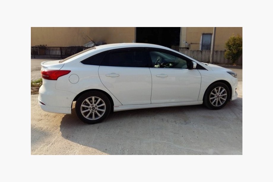 Ford Focus III 2011–2017 Sidokjolar Sedan 2015↗ (för lackering) Image