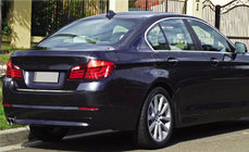 BMW 5-serien F10/F11 2010–2016 Rostfri kantlist för bagagelucka (SD) foto 1