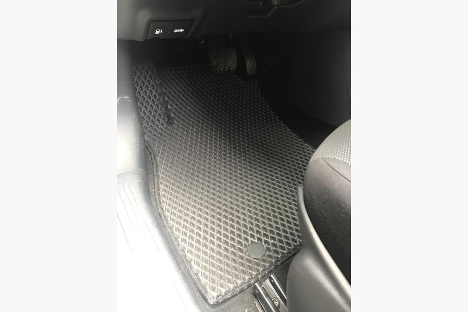 Nissan Juke 2010–2019 EVA bilmattor (svarta) Image