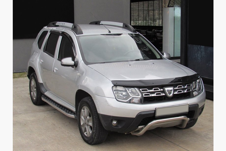 Dacia Duster 2008–2018 Motorhuvsdeflektor EuroCap Image