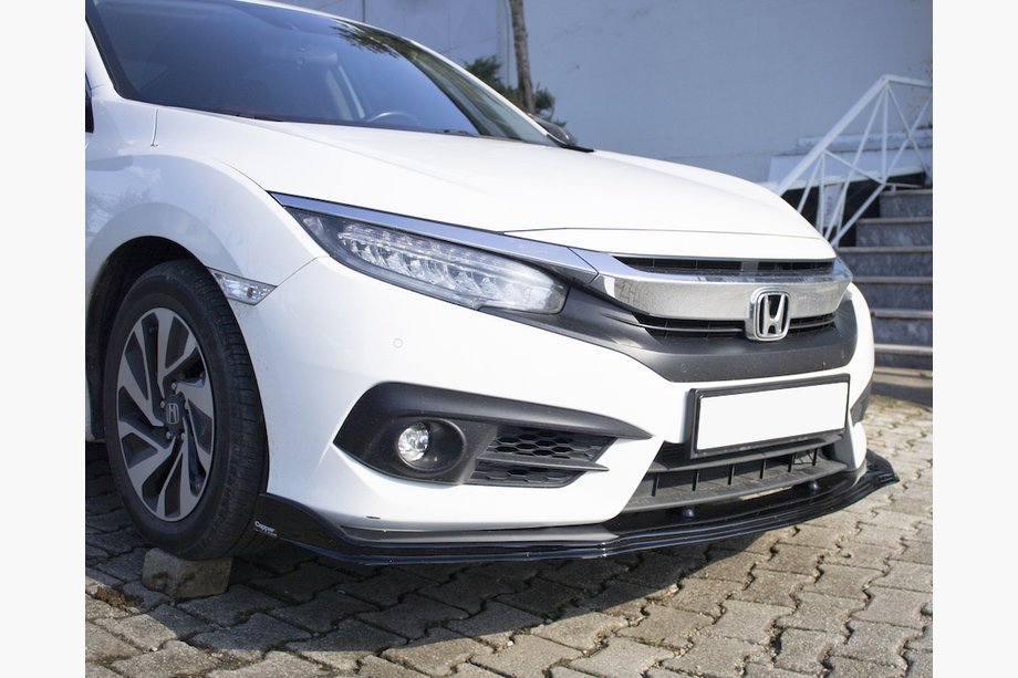 Honda Civic Sedan X 2016–2021 Frontläpp till främre stötfångare V1 (svart) Image