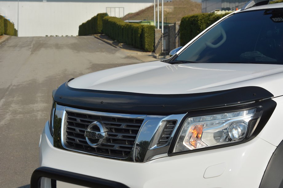 Nissan Navara/NP300 2016– Huvdeflektor (EuroCap) Image