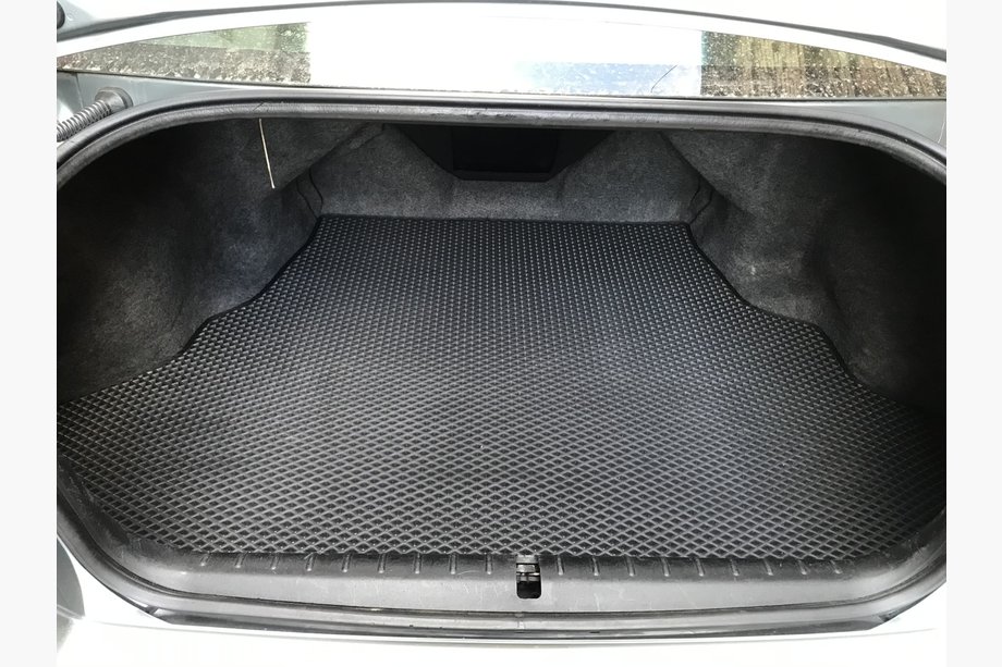 Mitsubishi Galant 2003–2012 Bagagerumsmatta (EVA, svart) Image