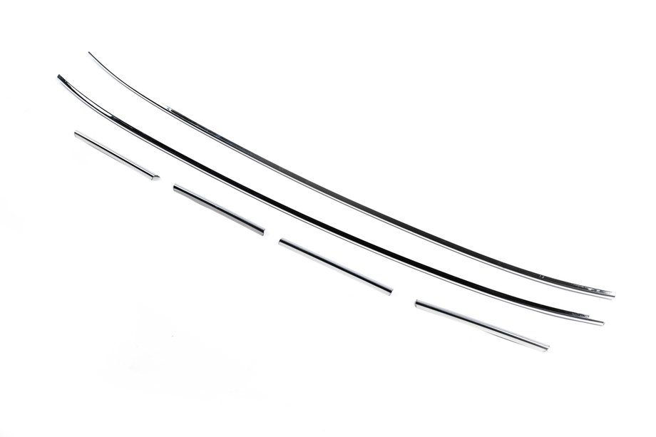 Skoda Superb 2009–2015 Kåpor för nedre grill (rostfritt stål) Image