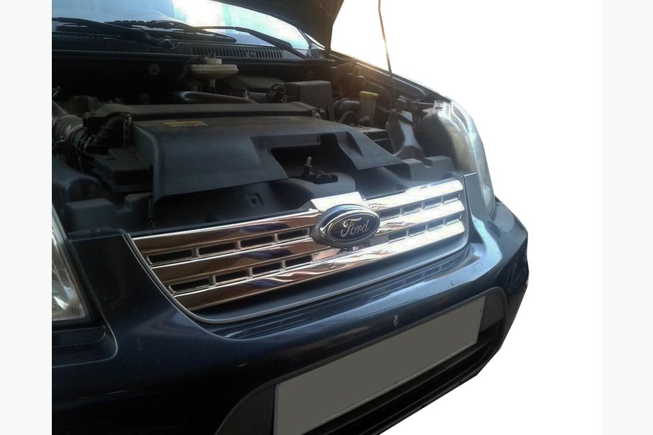 Ford Connect 2010–2013 Rostfria dekorlister till frontgrill Carmos - turkiskt stål Image