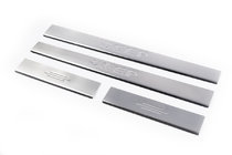 Jeep Cherokee/Liberty 2007–2013 Tröskelskydd Carmos V2 (4 st, rostfritt) foto 1