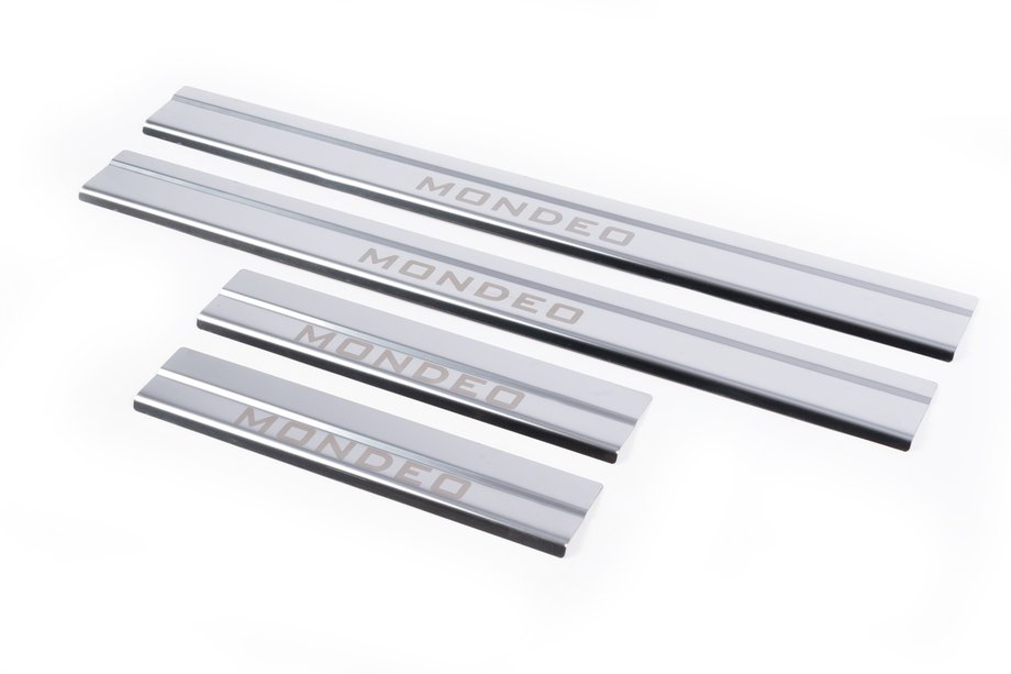 Ford Mondeo 2000–2007 Instegslister CARMOS (4 st, rostfritt stål) Image