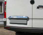 Mercedes Sprinter W907/W910 2018– Kromlist ovanför registreringsskylten (rostfritt stål) Carmos - turkiskt stål foto 1