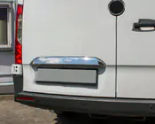 Mercedes Sprinter W907/W910 2018– Kromlist ovanför registreringsskylten (rostfritt stål) foto 1