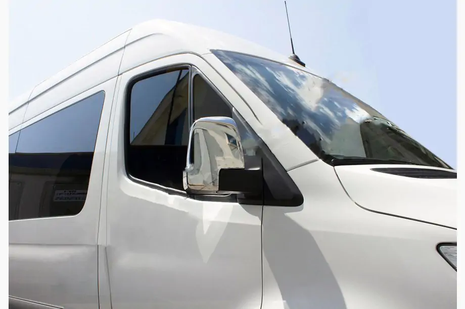 Mercedes Sprinter W907/W910 2018– Spegelkåpor (2 st, rostfritt stål) Image