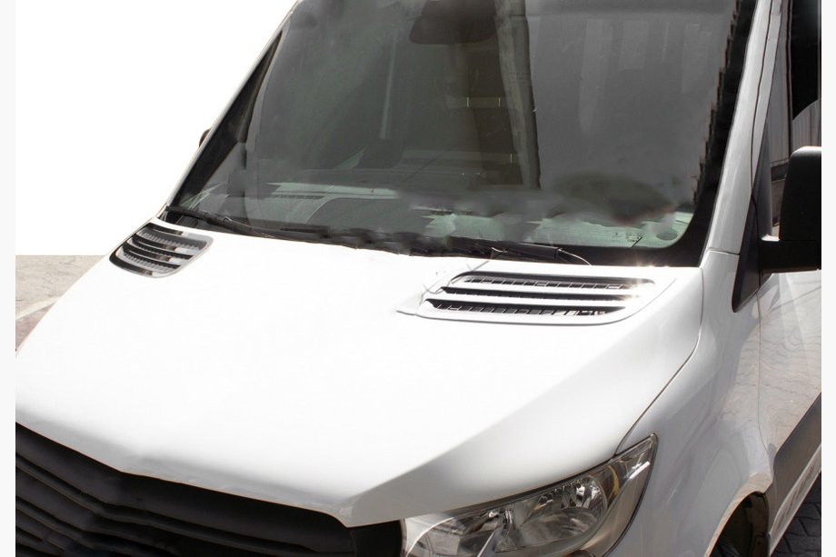 Mercedes Sprinter W907/W910 2018– Luftintagskåpor Carmos (2 st, rostfritt stål) Image