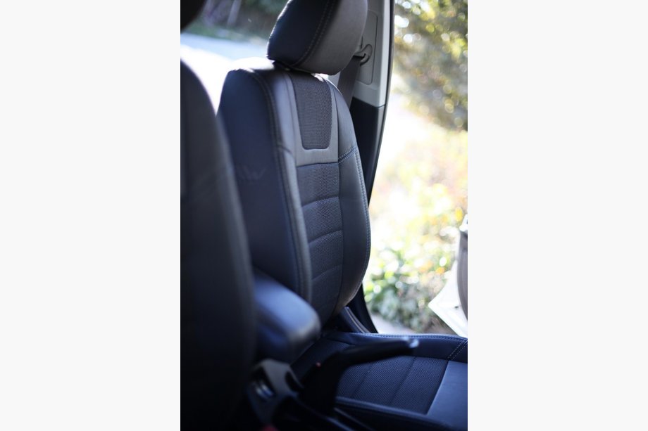 Mitsubishi Lancer X 2008– Stolsöverdrag SoyuzAuto Dynamic Image