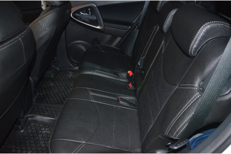 Toyota Rav 4 2006–2013 Stolsöverdrag SoyuzAuto Dynamic Image