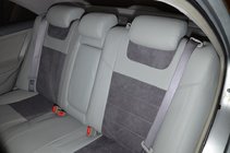 Toyota Camry 2006–2011 Sätesöverdrag (konstläder ↗ ersättning för Alcantara, Elite) foto 5