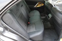 Toyota Camry 2006–2011 Sätesöverdrag (konstläder ↗ ersättning för Alcantara, Elite) foto 3