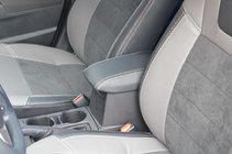 Toyota Corolla 2013–2019 Sätesskydd Elite (konstläder ↗ Alcantara-imitation) foto 2