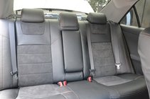Toyota Camry 2011–2017 Bilklädsel (konstläder / alcantara-ersättning, Elite) foto 2