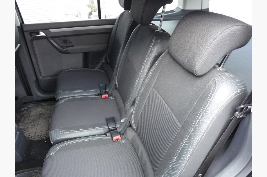 Volkswagen Touran 2003–2010 Bilklädsel SoyuzAuto Premium Image