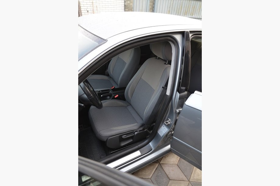 Audi A4 B7 2004–2008 Sätesöverdrag (konstläder↗tyg) Image