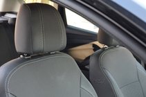 Ford Kuga/Escape 2013–2019 Sätesöverdrag (tyg↗konstläder, Premium) foto 2