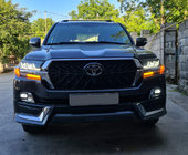 Toyota Land Cruiser 200 2007–2021 Karosskit 2016↗ (TRD 2021) Vit färg foto 3