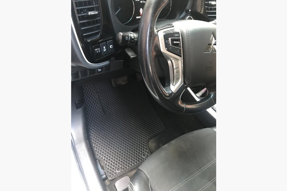 Mitsubishi Outlander 2012–2021 EVA-mattor P-HEV (svarta) Image