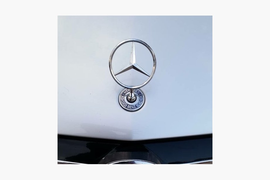 Mercedes S-klass W220 1998–2005 Emblem 220 Mercedes Image