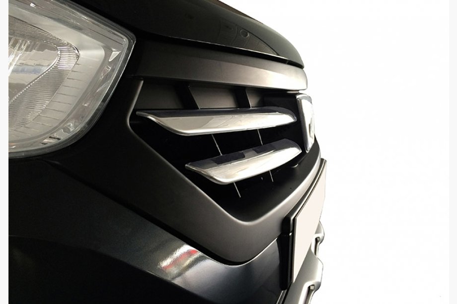 Dacia Lodgy 2012–2022 Grillister (2015↗, 4 st, rostfritt) Foto 1