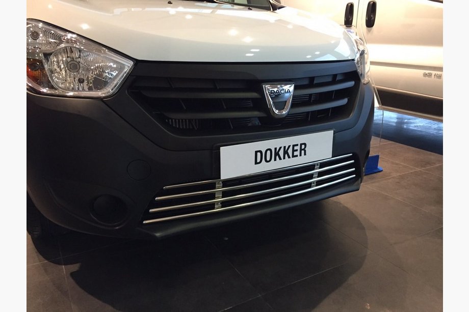 Dacia Dokker 2013–2022 Stötfångargaller (rostfritt stål) Foto 5