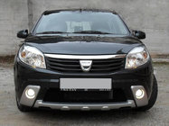 Dacia Sandero 2007–2013 Läppar till främre stötfångare (3 st, för lackering) foto 1