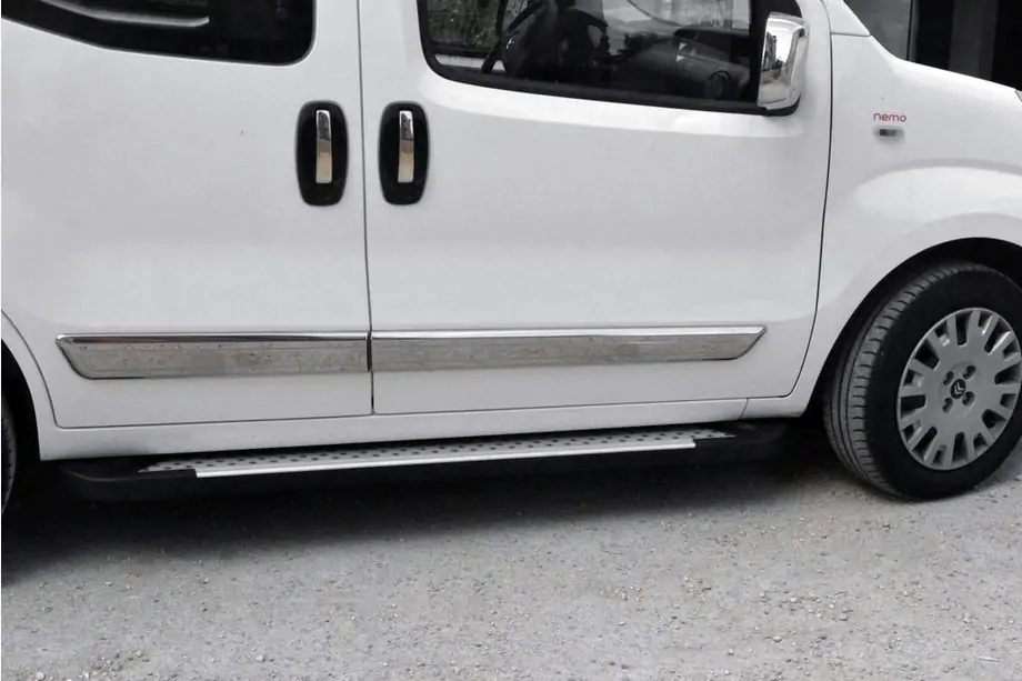 Citroen Nemo 2007–2017 Sidosteg Allmond Grey (2 st, aluminiumprofil) Image