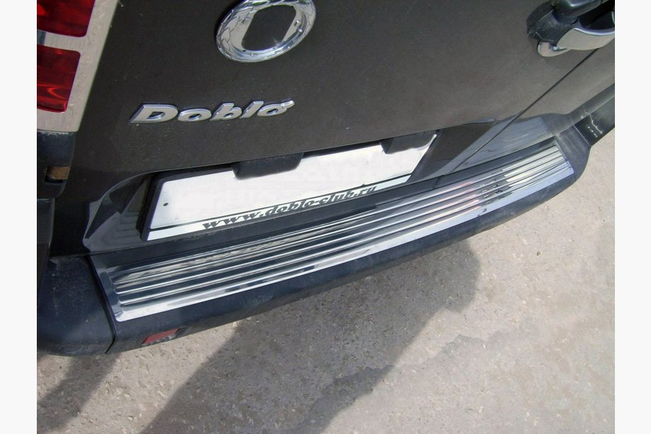 Fiat Doblo I 2005–2010 OmsaLine bakre stötfångarlist (rostfritt stål) Matt Image