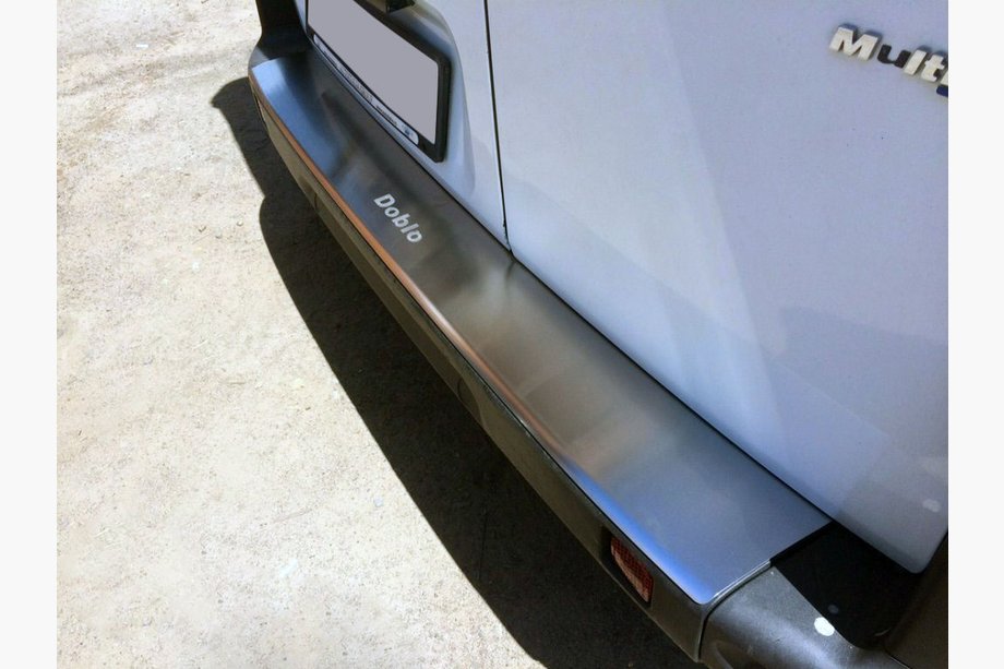 Fiat Doblo II 2010–2022 Bakre stötfångarskydd med bockning NataNika (rostfritt stål) Image