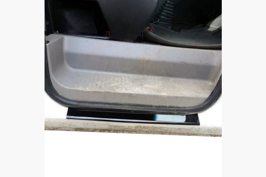 Lada Largus 2012– ABS instegsskydd (2 st) Image