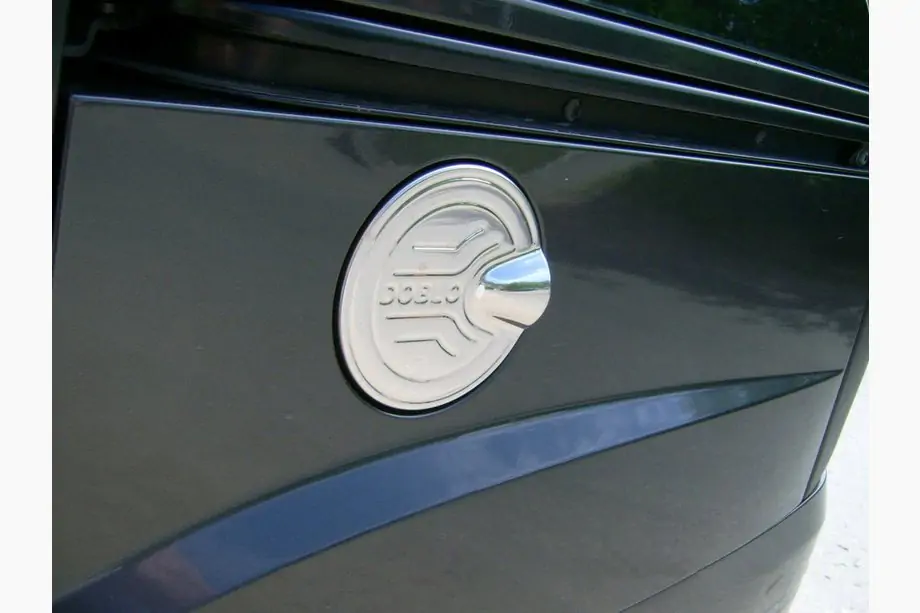 Fiat Doblo I 2001–2005 Tankluckeskydd (rostfritt stål) OmsaLine - Italienskt rostfritt stål Image