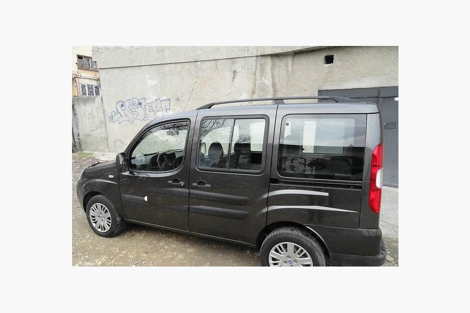 Fiat Doblo I 2005–2010 Svarta takrails Maxi-bas, metallfötter Foto 2