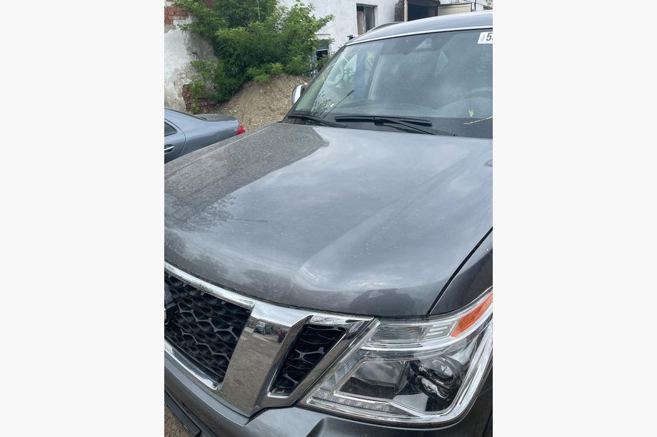Nissan Patrol Y62 2010–2024 Motorhuv (begagnad, i perfekt skick, årsmodell 2019) Foto 1