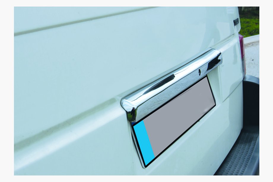 Volkswagen T4 Caravelle/Multivan 1990–2003 List ovanför registreringsskylten (Omsa, rostfritt stål) Foto 1