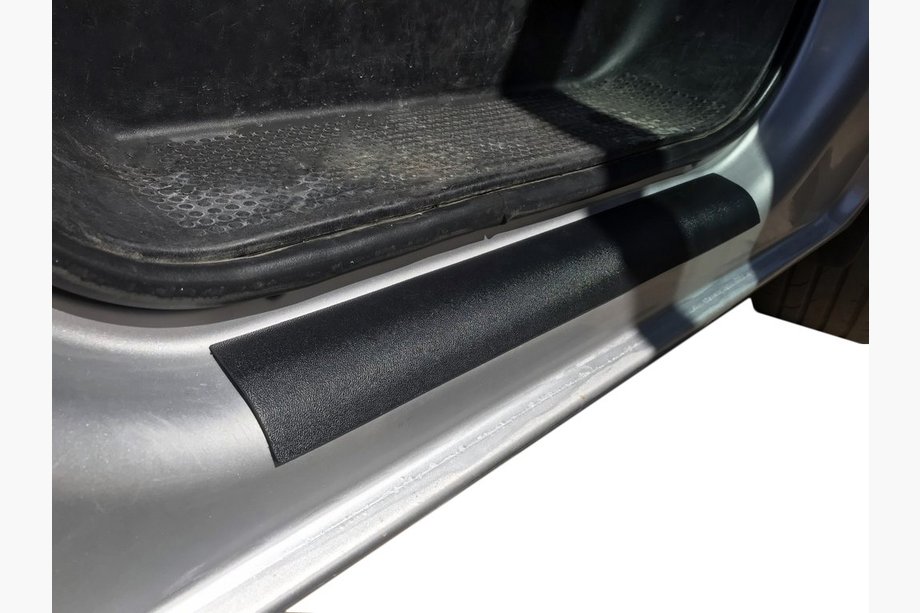 Opel Vivaro 2001–2015 Instegsskydd i ABS-plast (2 st, DDU) Matt Image